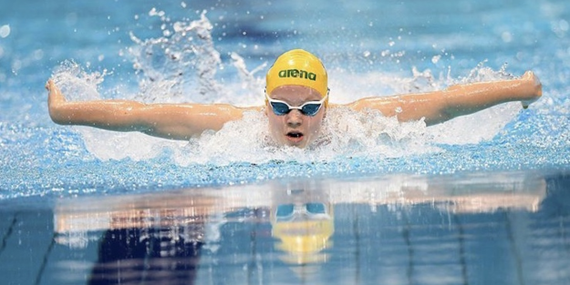 Ruby Storm competes in para-swimming